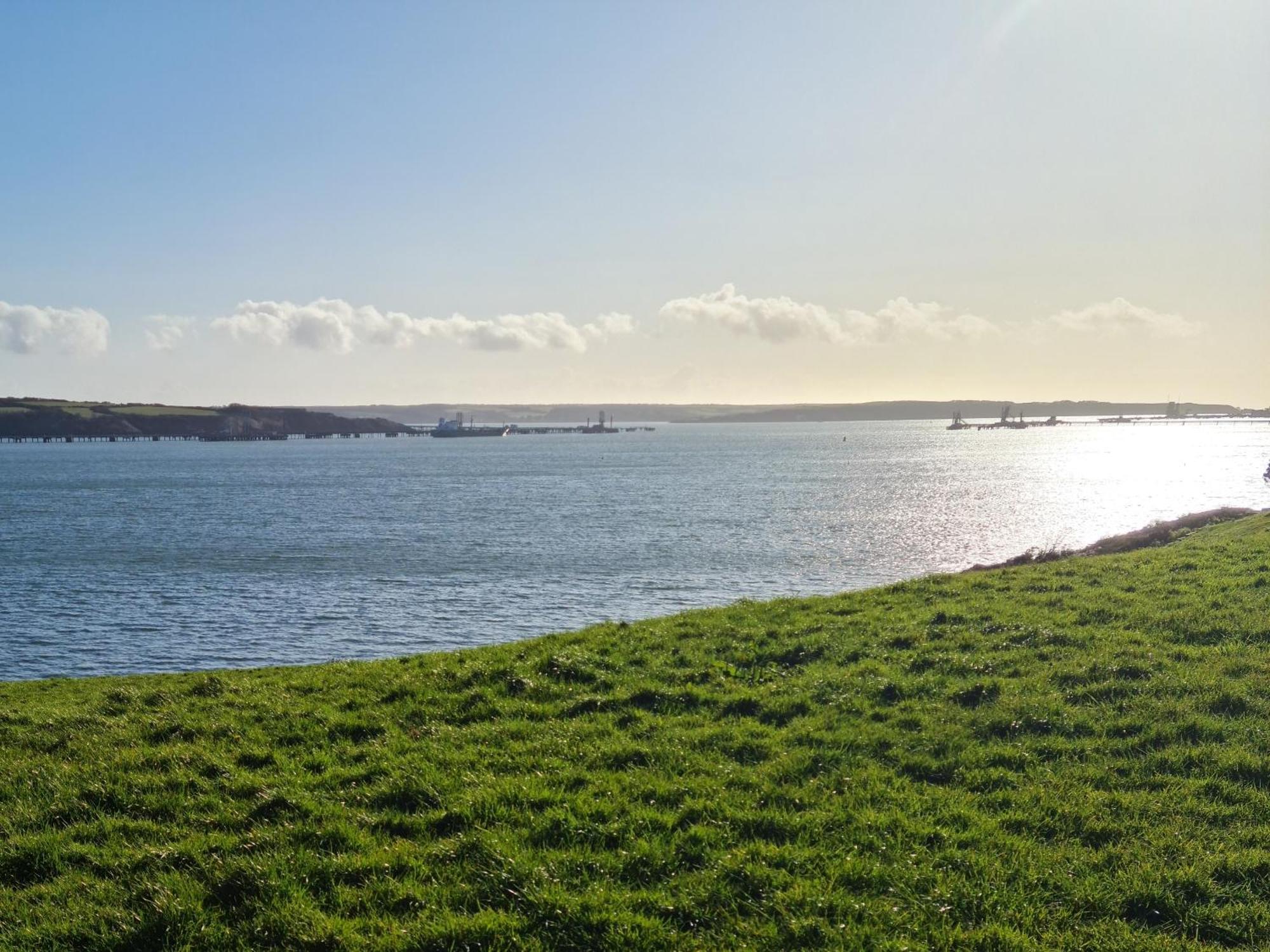 Sea View Luxury 5 Star Cottage Near Milford Marina Milford Haven Kültér fotó
