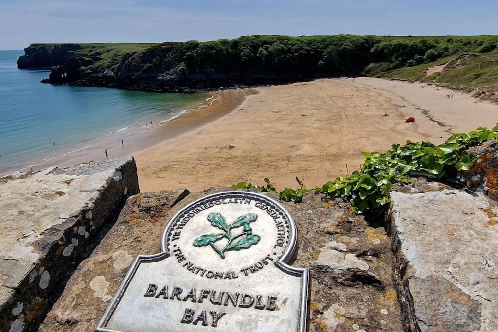 Sea View Luxury 5 Star Cottage Near Milford Marina Milford Haven Kültér fotó